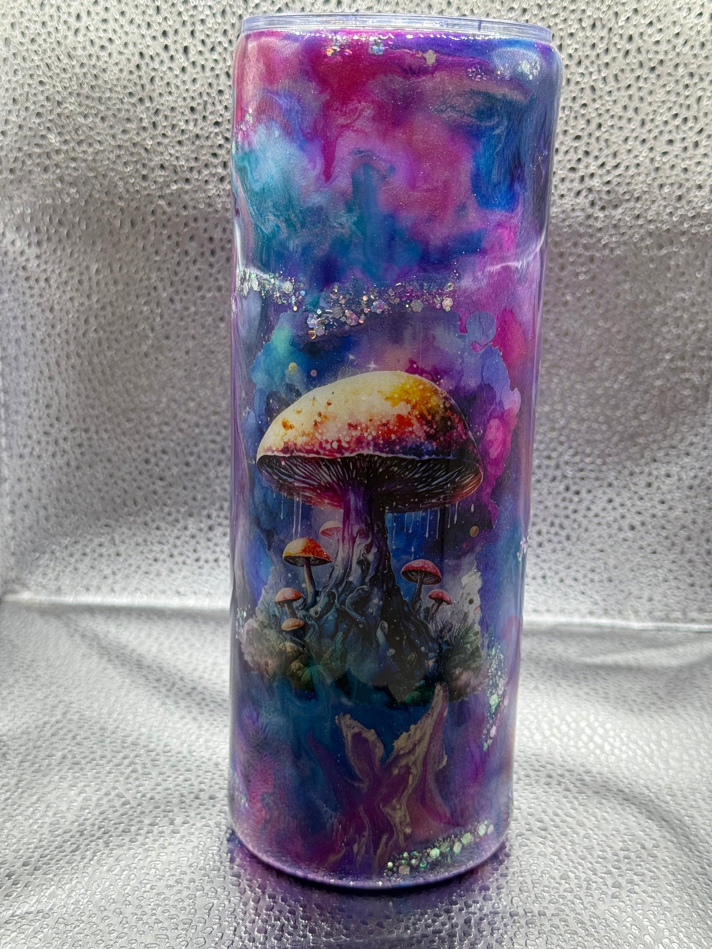 #18 20oz tumbler glow swirl with mushroom